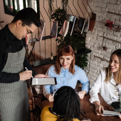 Como Evitar Multas Trabalhistas em Restaurantes: Guia Completo